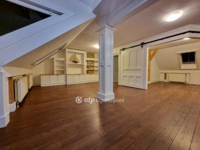 Eladó lakás Pápa