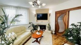 Eladó családi ház Monor