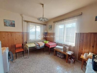 Eladó családi ház Fót