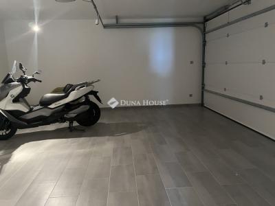 Eladó családi ház Fót