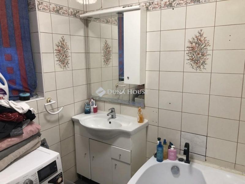 Eladó családi ház Fót