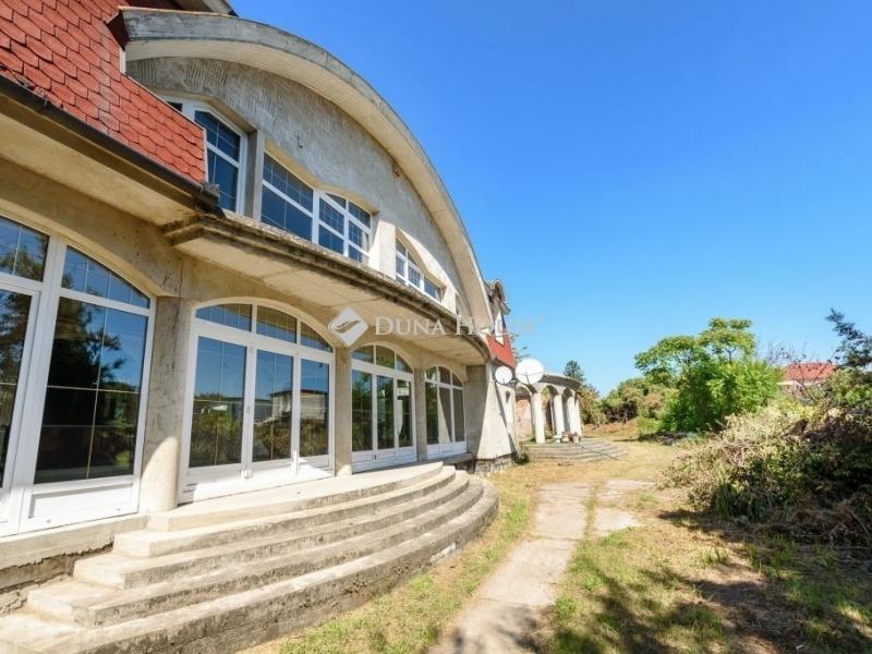 Eladó családi ház Fót