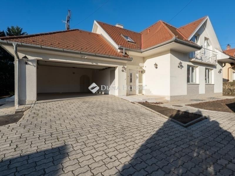 Eladó családi ház Budaörs