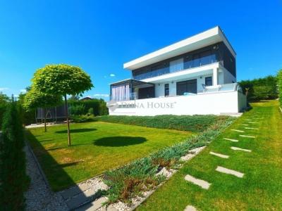 Eladó családi ház Vác