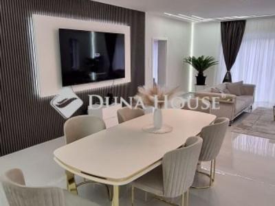 Eladó családi ház Budakalász