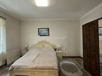 Eladó családi ház Budapest