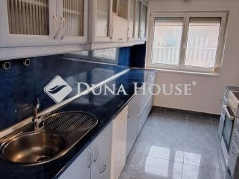 Eladó családi ház Budaörs