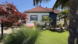 Eladó családi ház Érd