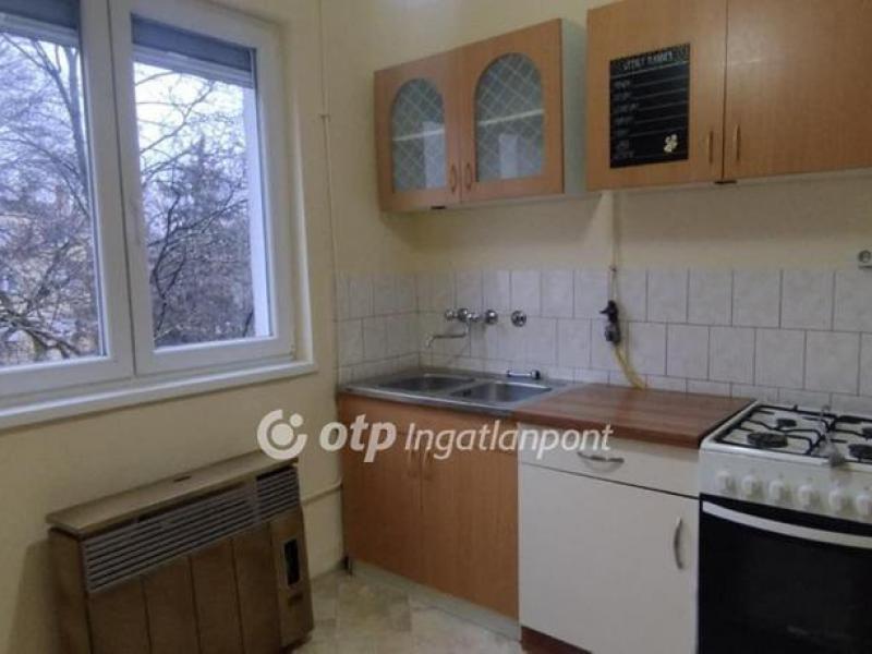 Eladó lakás Szekszárd