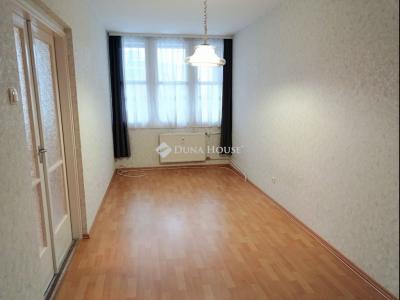 Eladó lakás Zalaegerszeg