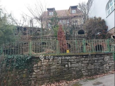 Eladó családi ház Pécs