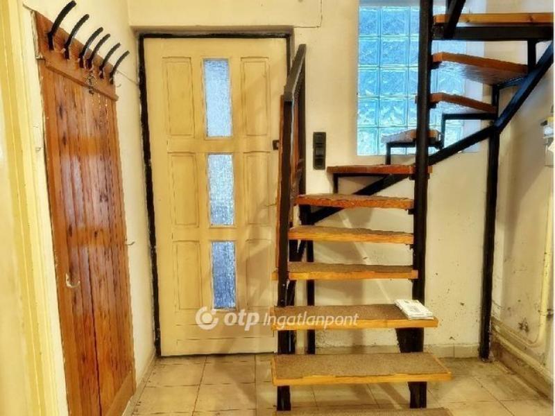 Eladó családi ház Gárdony