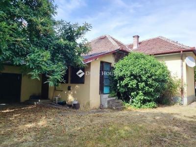 Eladó családi ház Vecsés