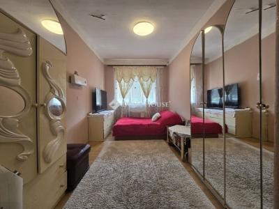 Eladó családi ház Budapest