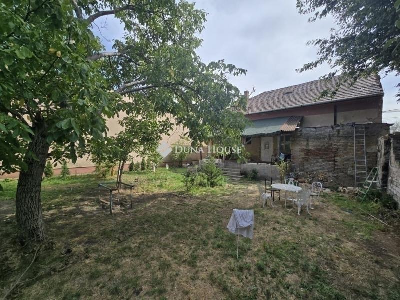 Eladó családi ház Budapest