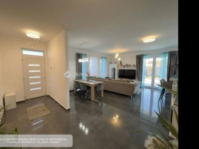 Eladó családi ház Budapest