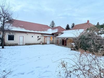 Eladó családi ház Eger