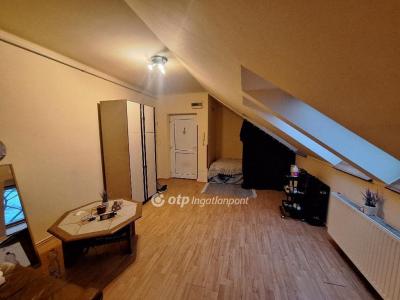 Eladó lakás Lajosmizse