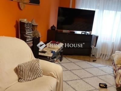 Eladó lakás Tököl