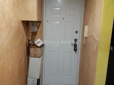 Eladó lakás Tököl