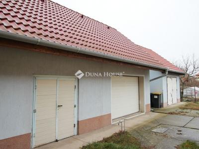 Eladó családi ház Örkény