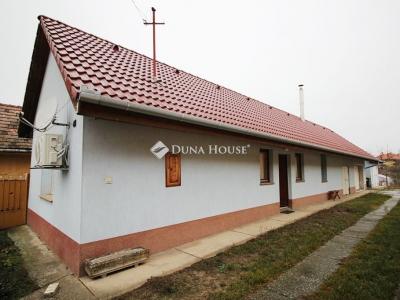 Eladó családi ház Örkény