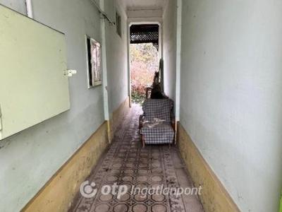 Eladó családi ház Pápa