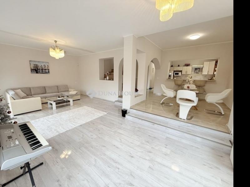 Eladó családi ház Budapest