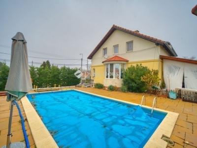 Eladó lakás Üllő