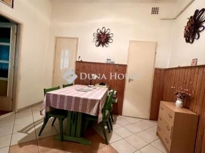 Eladó családi ház Budapest