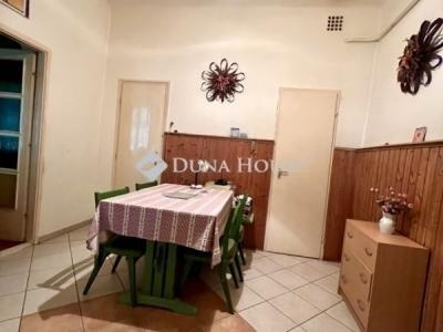 Eladó családi ház Budapest