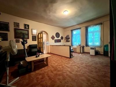 Eladó családi ház Budapest