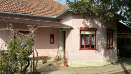 Eladó családi ház Sarkad