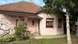 Eladó családi ház Sarkad