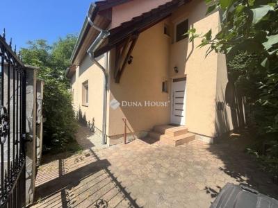 Eladó családi ház Budapest