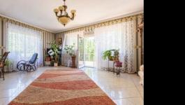 Eladó családi ház Budapest