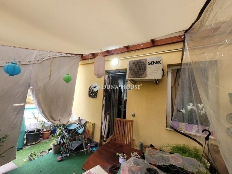 Eladó lakás Üllő