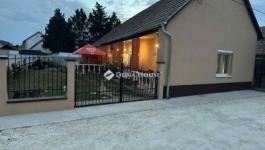 Eladó családi ház Vecsés