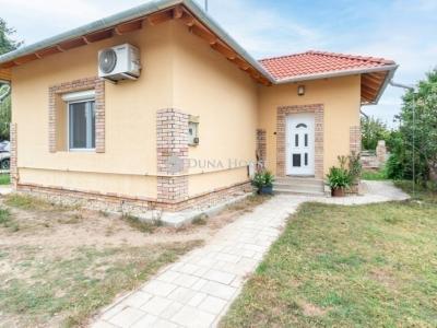 Eladó családi ház Budapest