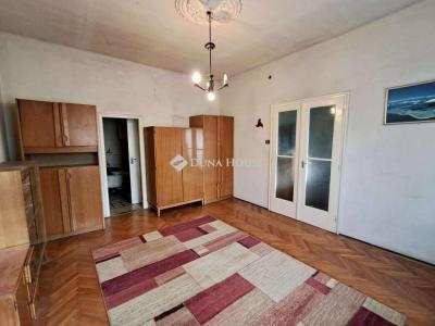 Eladó családi ház Budapest