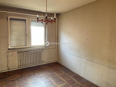 Eladó családi ház Monor