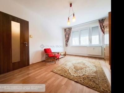Eladó lakás Dunaújváros