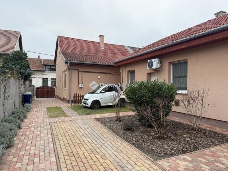 Eladó házrész Budapest