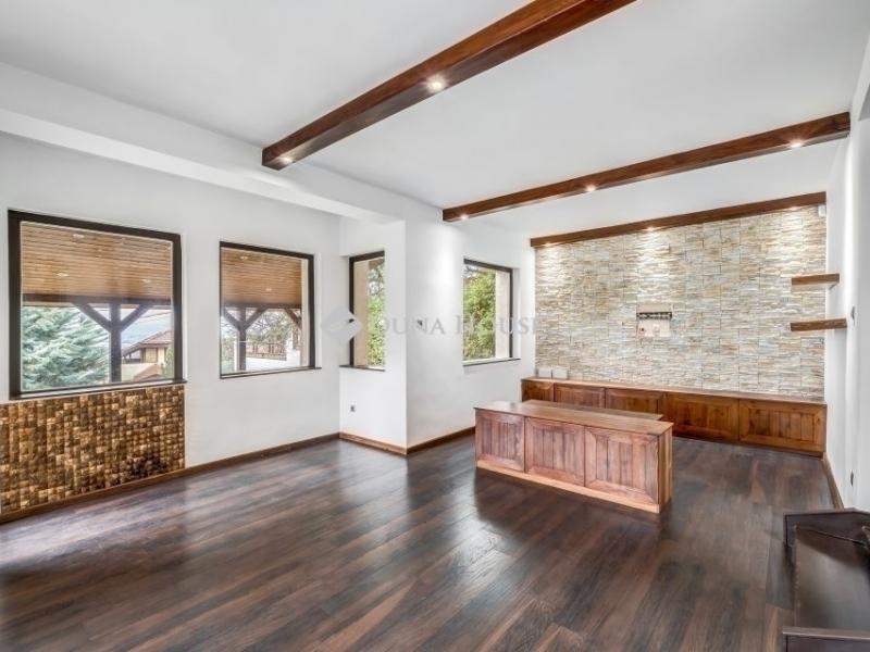 Eladó családi ház Budaörs