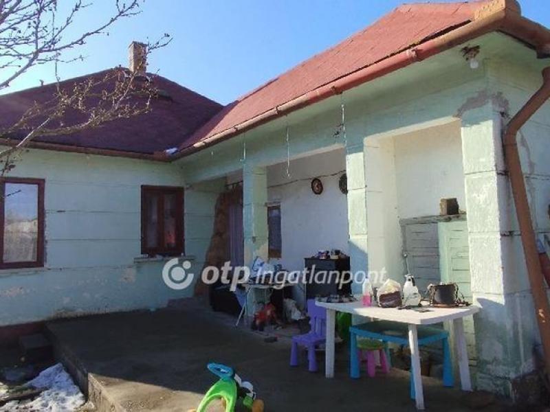 Eladó családi ház Tápiószecső