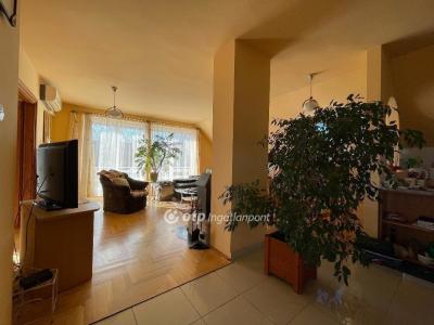 Eladó családi ház Budapest