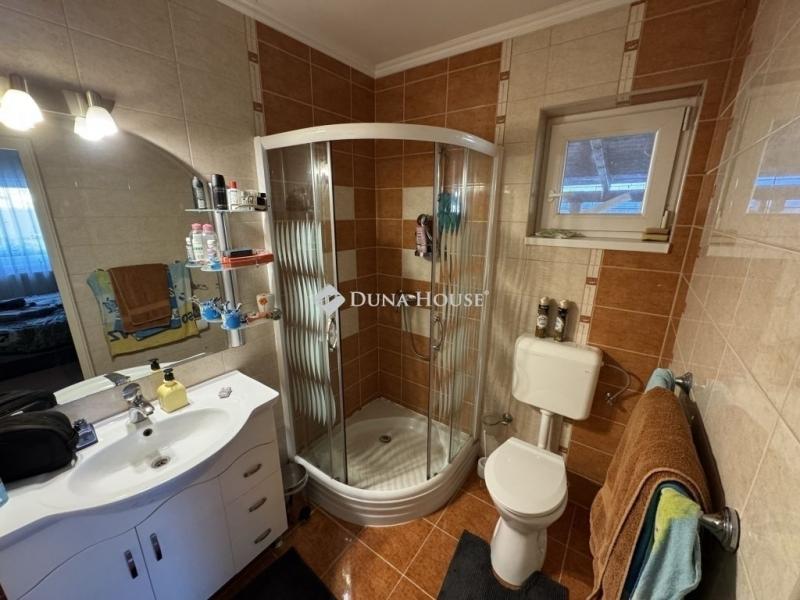 Eladó családi ház Esztergom