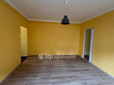 Eladó lakás Eger