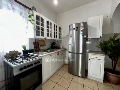 Eladó családi ház Vámospércs