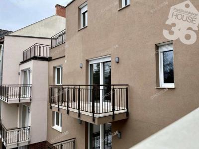 Eladó lakás Kecskemét